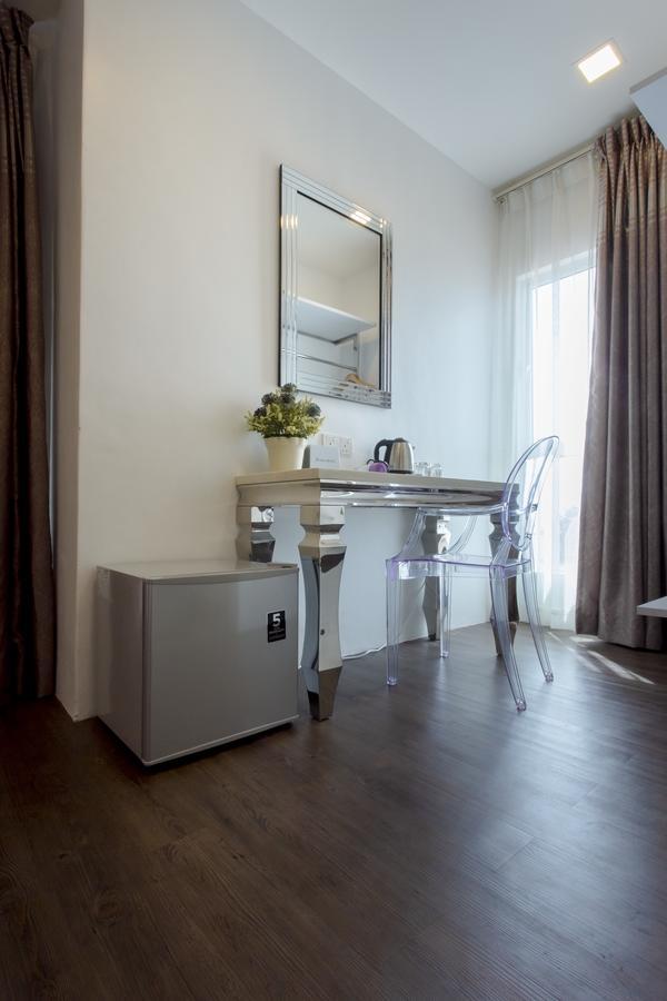 Aloha Hotel Sdn Bhd Pontian Kecil Ngoại thất bức ảnh