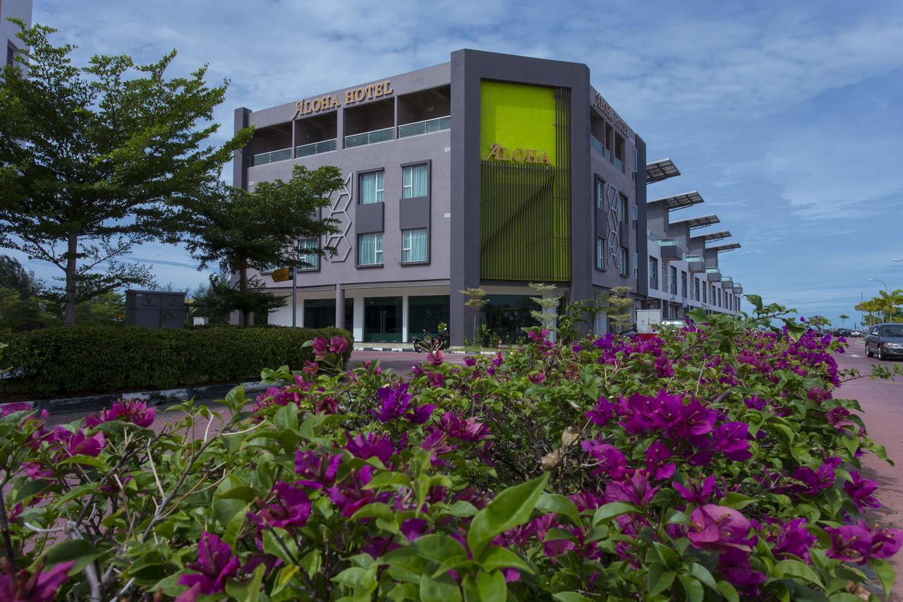Aloha Hotel Sdn Bhd Pontian Kecil Ngoại thất bức ảnh
