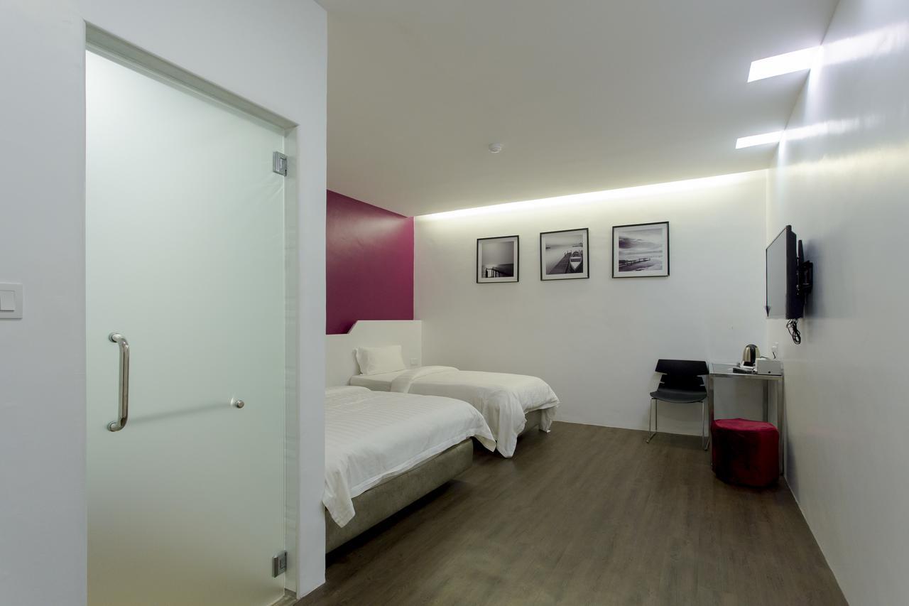 Aloha Hotel Sdn Bhd Pontian Kecil Ngoại thất bức ảnh