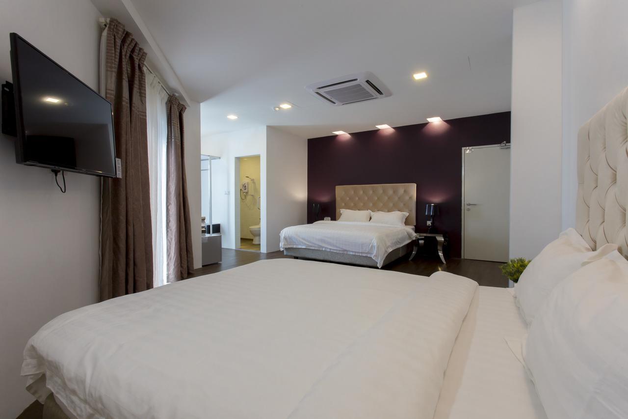 Aloha Hotel Sdn Bhd Pontian Kecil Ngoại thất bức ảnh