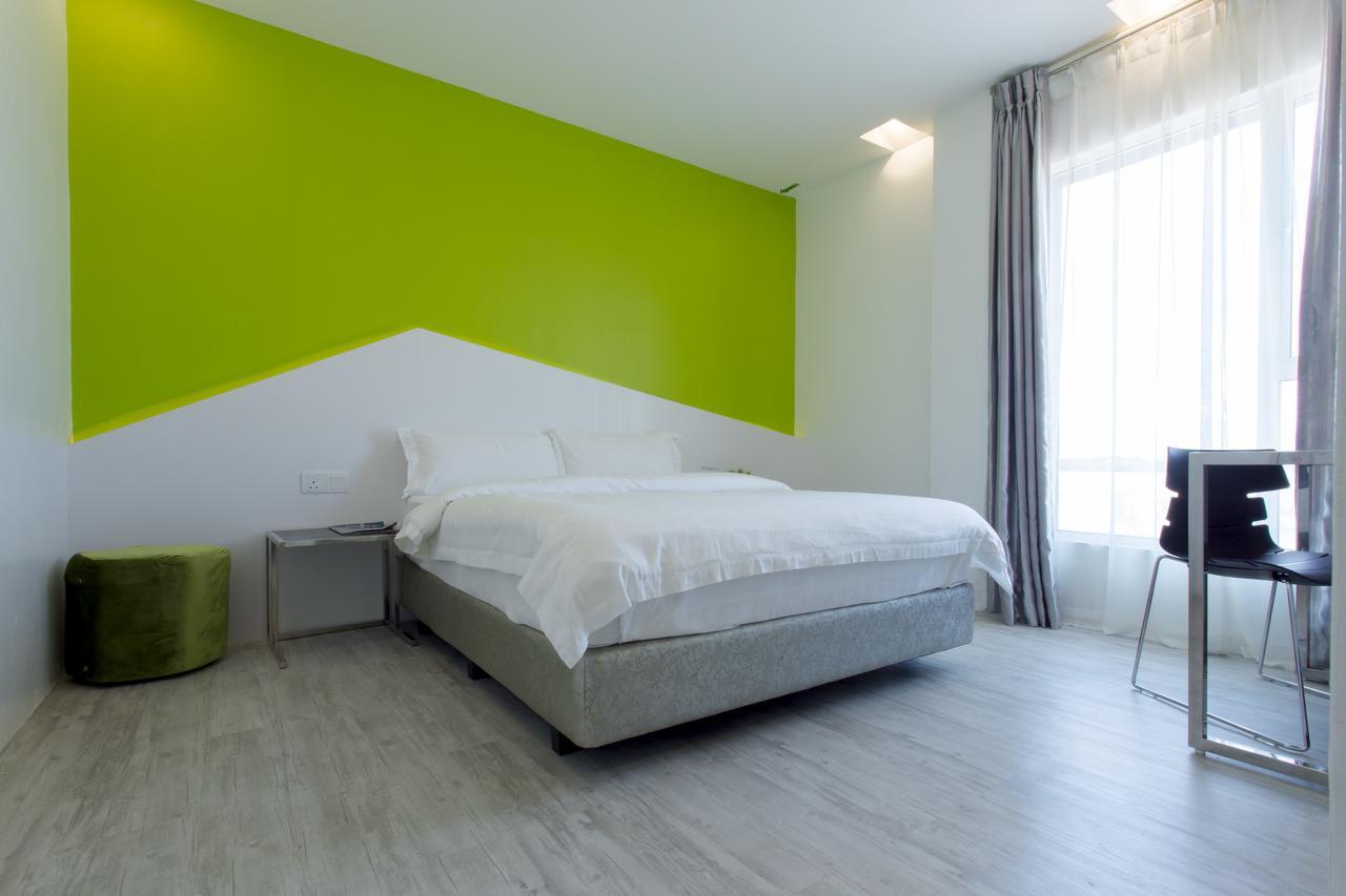 Aloha Hotel Sdn Bhd Pontian Kecil Ngoại thất bức ảnh