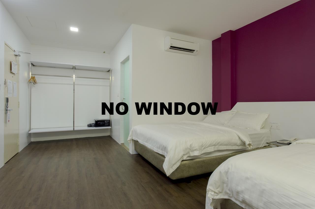 Aloha Hotel Sdn Bhd Pontian Kecil Ngoại thất bức ảnh